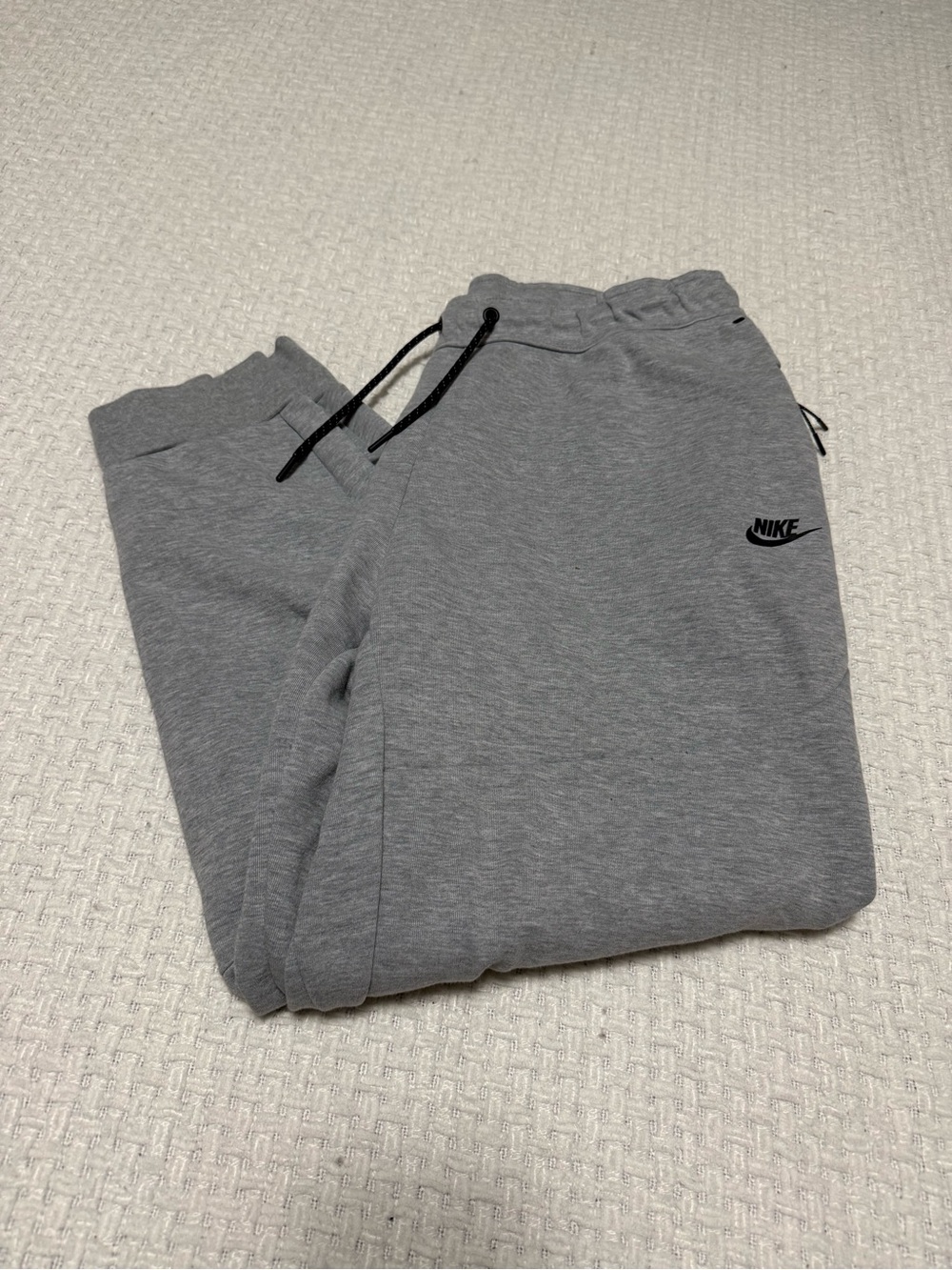 Nike sportswear tech joggers, grey, men’s XL